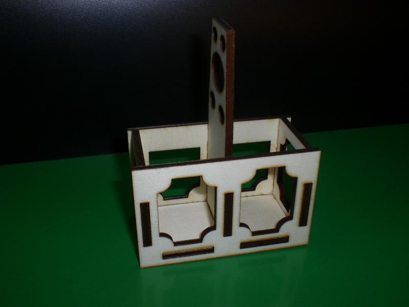 alt=&rdquo;Flaschentr&auml;ger Holz  mittelgross